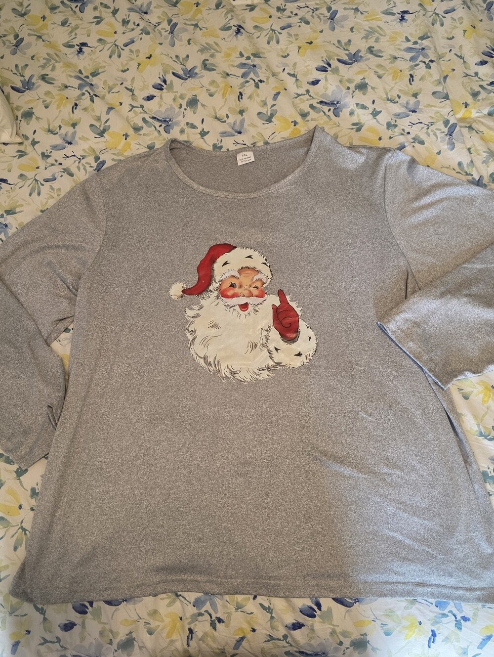 Women's Plus 4XL Santa Claus Graphic Gray Long-Sleeve Crew Neck T-shirt